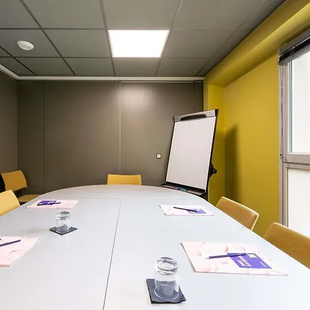 Hotel Ibis Budget Centre Confluence 2*