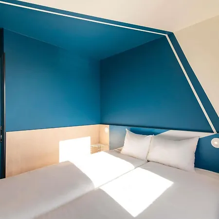 Ibis Budget Centre Confluence Hotel 2*