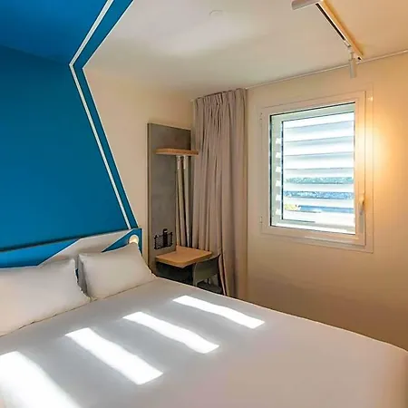 Ibis Budget Centre Confluence Hotel 2*