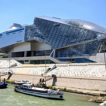Hotel Ibis Budget Centre Confluence Lyon