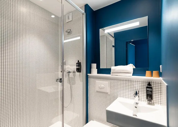 Ibis Budget Centre Confluence Hotel 2*