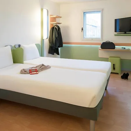 Ibis Budget Centre Confluence 2*